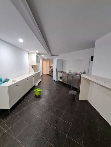 Carrer de Castellet, Barcelona, Catalonia 08034 - Photo 5