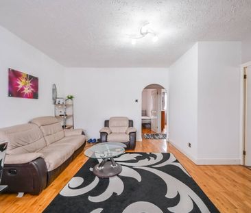 2 Bed Flat, Wheat Sheaf Close, E14 - Photo 1