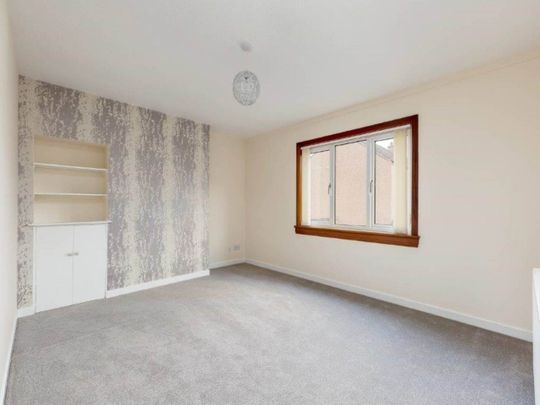 Stuart Wynd, East Craigs, Edinburgh - Photo 1