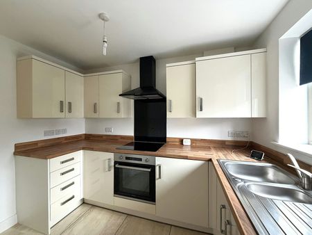 Grace Avenue, North Hykeham, LN6 - Photo 5