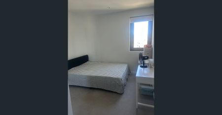 Furnished 2x1x1 apartment in CBD centre - Photo 2