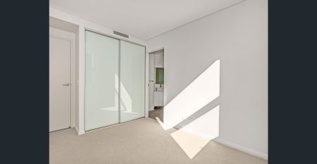 Contemporary, Striking and Inviting - Photo 5