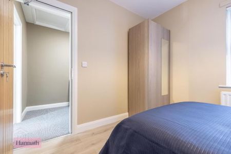 Room 4, 90 Hill Street, Lurgan, BT66 6BQ - Photo 5