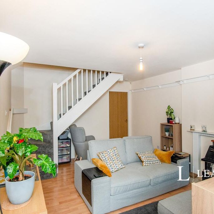 2 bedroom terraced house to rent - Photo 1