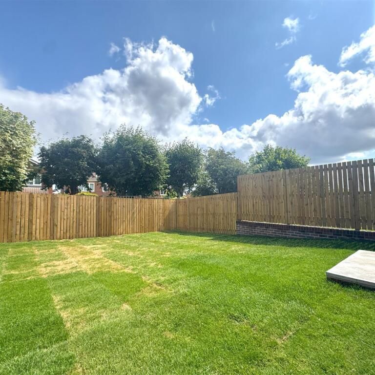 3 bedroom terraced house to rent - Photo 1