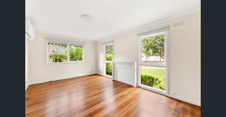 Feel Right at home in this renovated 2 bedroom unit. - Photo 4