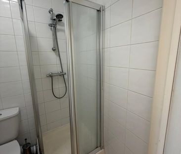 Studio Flat, Redbourne Avenue, N3 - Photo 1