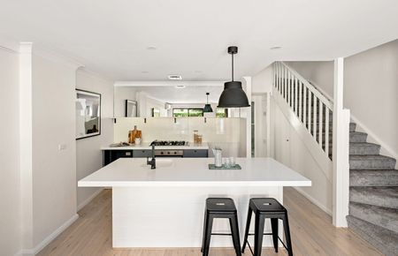 North-facing townhouse in parkside pocket - Photo 5