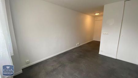 Location Appartement 1 pièce 18m² NOISY LE GRAND 93160 - Photo 4