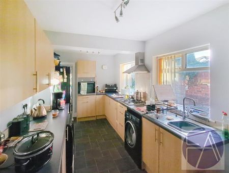 2 bedroom semi-detached house to rent - Photo 3