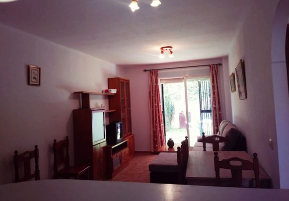Apartment for winter rental situated on El Peñoncillo beach Torrox - Photo 1