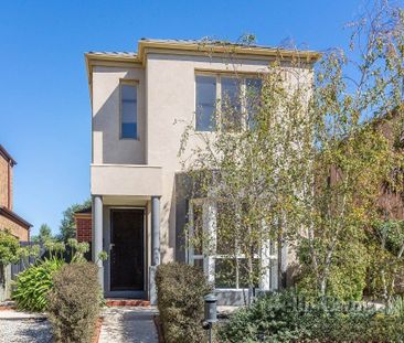 6 McGuire Crescent, Williamstown - Photo 3