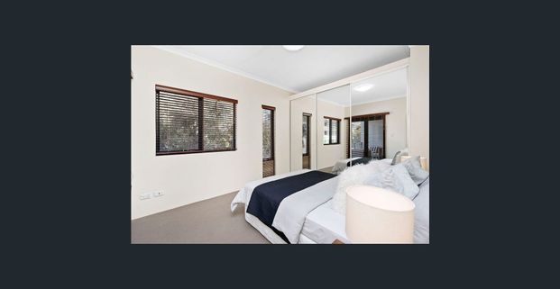 Location Location! - Photo 1