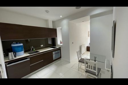 1 Bed Flat, Albany House, WC1H - Photo 2
