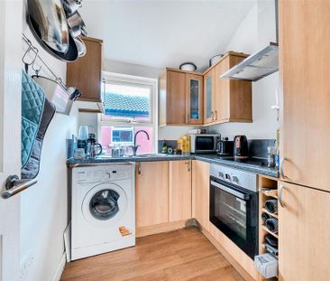 2 bedroom apartment to rent - Photo 6