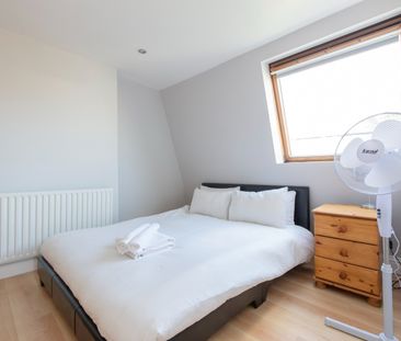 3 Bed Maisonette, Castlehaven Road, NW1 - Photo 3