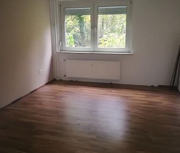 3-Zimmer-Wohnung mit Balkon in Gelsenkirchen-Scholven mieten - Photo 2