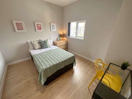 Esher Road, L6 - Photo 3