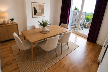 3 Bed Semi-Detached House, Strathmore Avenue, LU1 - Photo 2
