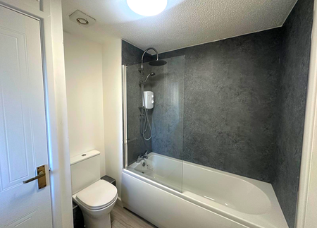 2 bedroom maisonette to rent - Photo 5