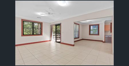 Large Family Home - Photo 3