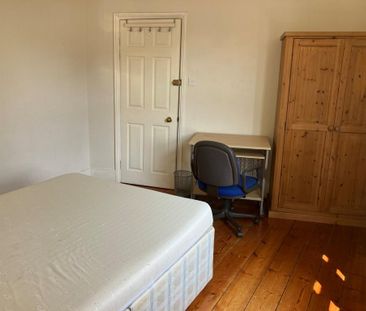 4 bedroom terraced house to rent - Photo 6