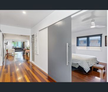 11 Latina Ave, Seven Hills, Qld 4170 - Photo 4