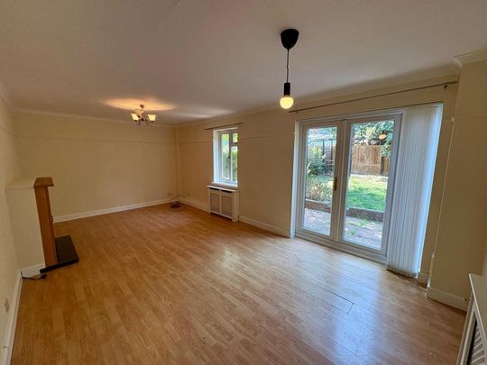 3 bedroom semi-detached house to rent - Photo 1