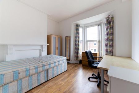 5 bedroom maisonette to rent - Photo 2