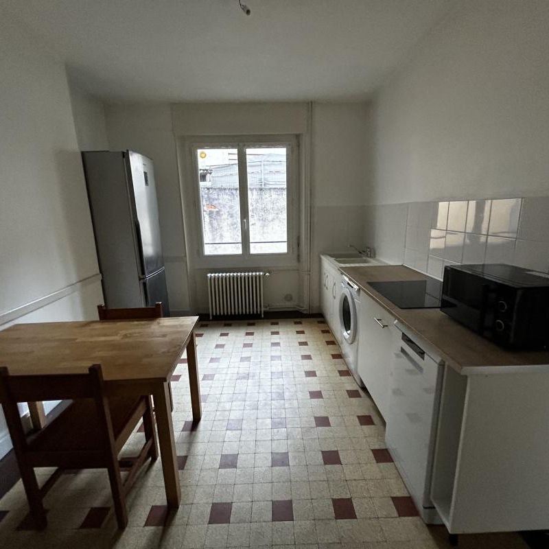 Location Appartement 4 pièces 89m² LE CREUSOT 71200 - Photo 1