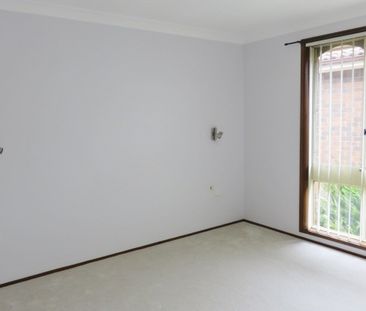 GREAT FAMILY HOME WITH POOL - Photo 3