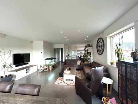 Ruime halfopen bebouwing met prachtig zicht op groen. - Photo 3