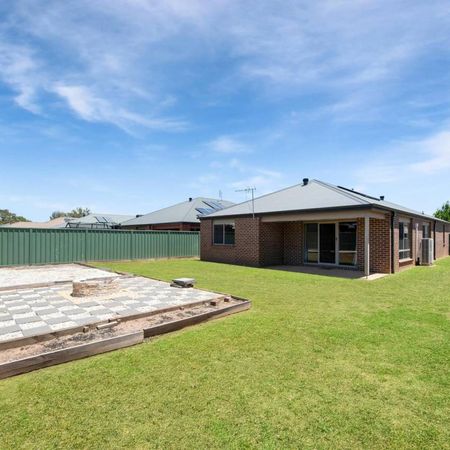 Designed for Comfortable Family Living - Photo 4