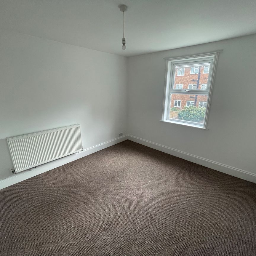 2 bedroom flat to rent Pevensey Road - Photo 1