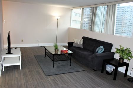 For Lease - 3695 Kaneff Crescent Unit# 1411, Mississauga, Ontario - Photo 4