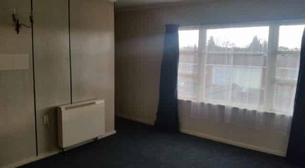 CODDINGTON CRESCENT, MASTERTON. 2 BDRMS $420 P/W - Photo 1