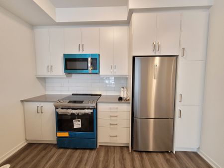 For Lease - 151 Honeycrisp Crescent Unit# TH 165, Vaughan, Ontario - Photo 2