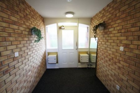 2 Bed - Apartment - Wadsley Park Village - Photo 3