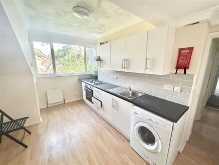 Weston Lane, Southampton - Photo 3