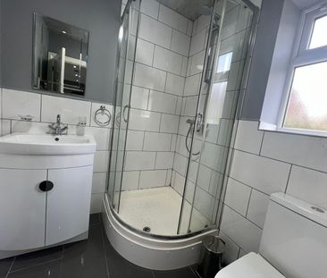 Room in a Shared House, Templars Field, CV4 - Photo 3