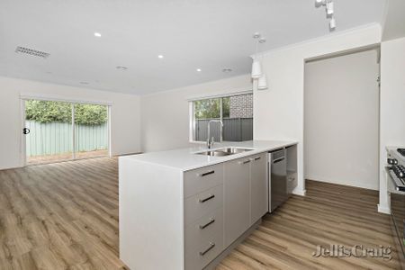 1/15 Limetree Way, Lake Gardens - Photo 4