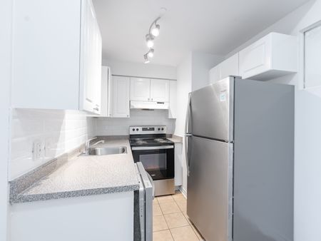 For Lease - 1407 Dupont Street Unit# 304, Toronto, Ontario - Photo 4