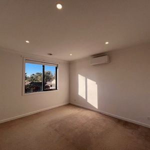77 Great Ryrie Street, Heathmont - Photo 2