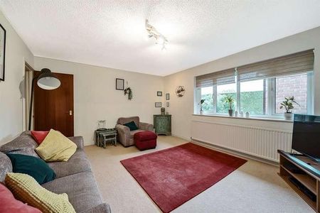 Marlborough Court, Wiltshire Drive, Wokingham, RG40 - Photo 2