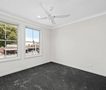 Sophistication and functionality awaits - Photo 3