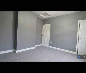 2 bedroom end of terrace house to rent - Photo 6