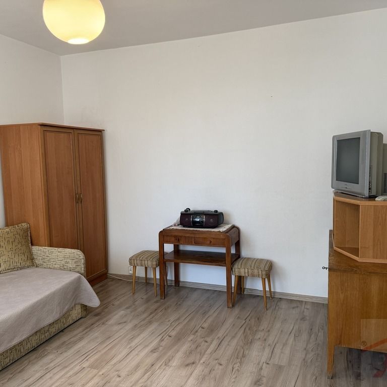 Kawalerka z balkonem w bloku z windą (436229) - Photo 1