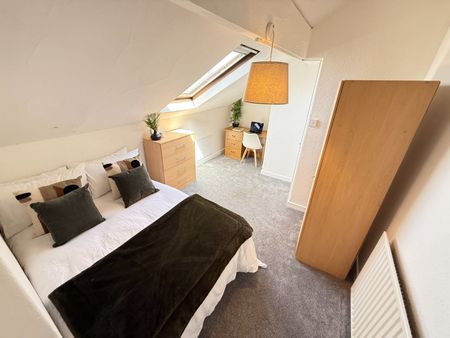 2 Bed Terraced House, Lumley Walk, LS4 - Photo 5
