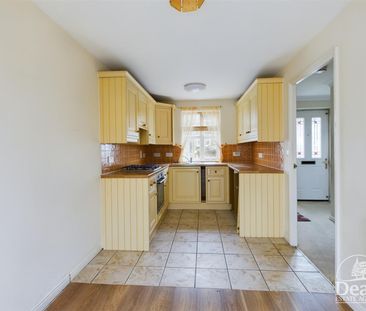 Listers Place, Cinderford - Photo 2