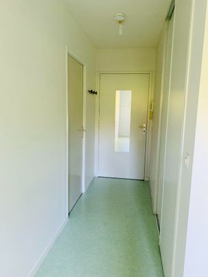 A LOUER Studio 50000 Saint-Lô 1 pièce 21.30 m2 - Photo 1